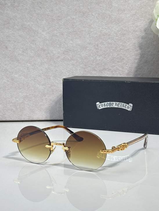 Picture of Chrome Hearts Sunglasses _SKUfw80915207fw